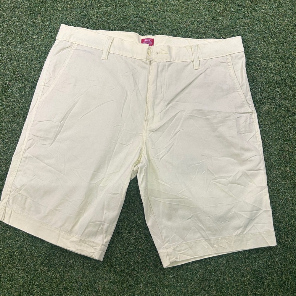 Levis XX Chino Standard Fit Shorts Men 34 Off White Cream Casual Summer R5LIBA13